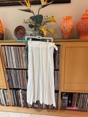DRAMATIC PRICE DROP: SHELLI SEGAL, size SMALL, White WRAP-AROUND, Side-Tie-Waist